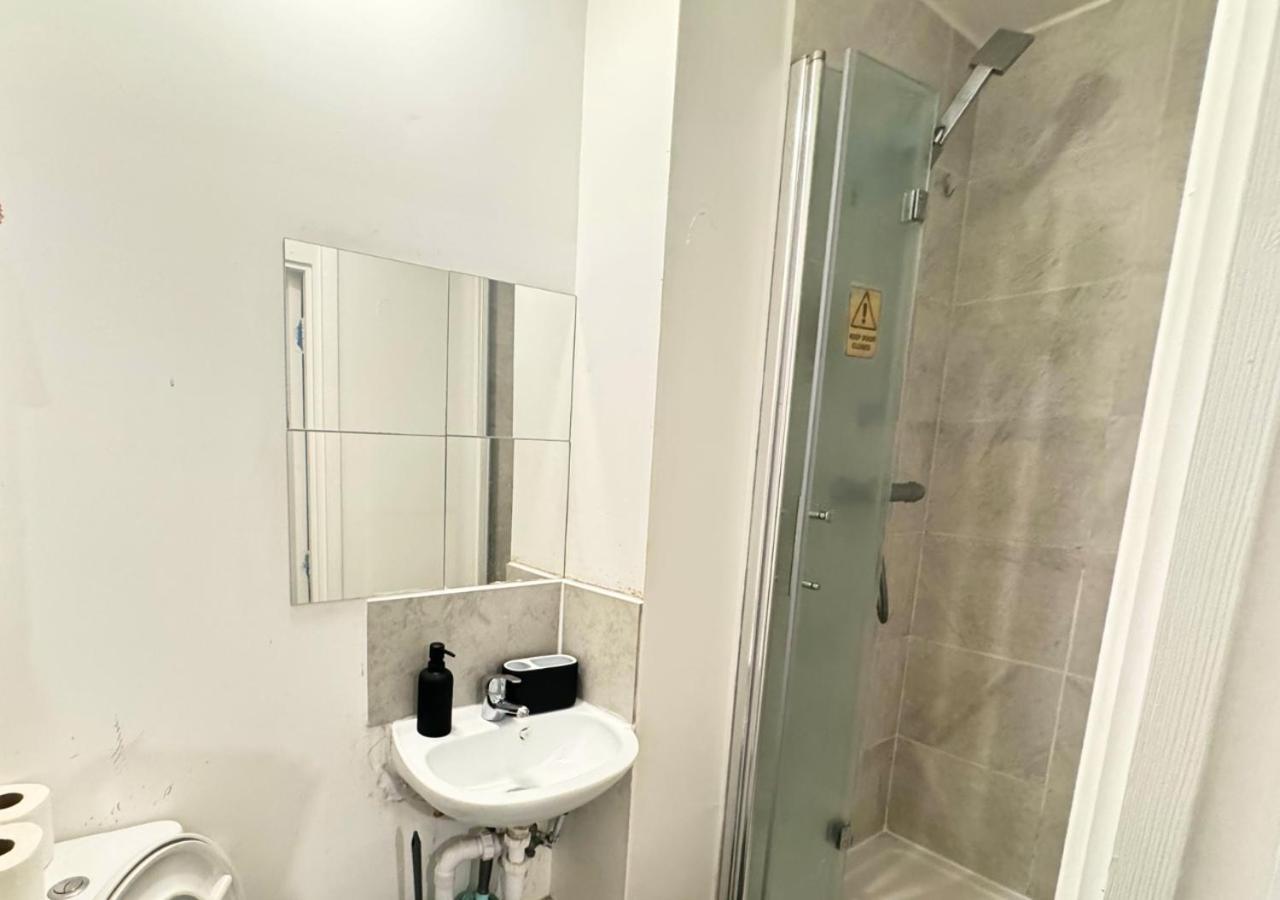 Apartamento Luxe Sleeps 14 - Wandsworth & Putney Bridge - 4 Bedrooms